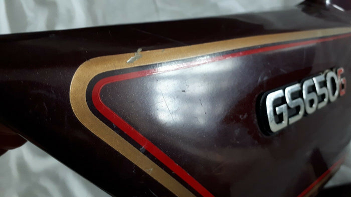 1981-1983 GS 650G SIDE COVER, MAROON SIDE PANELS