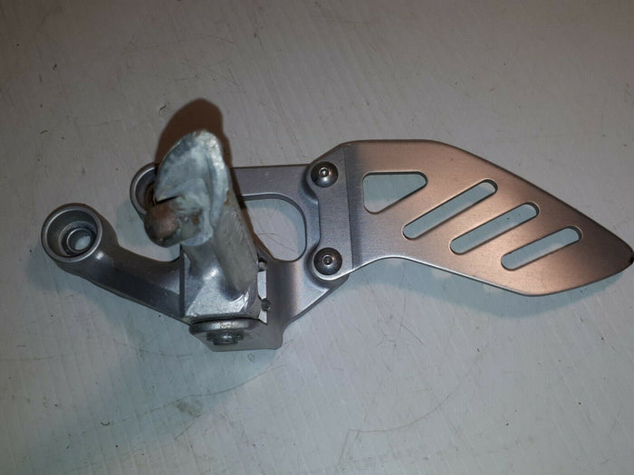 2006 2007 GSXR 600 FOOTPEG