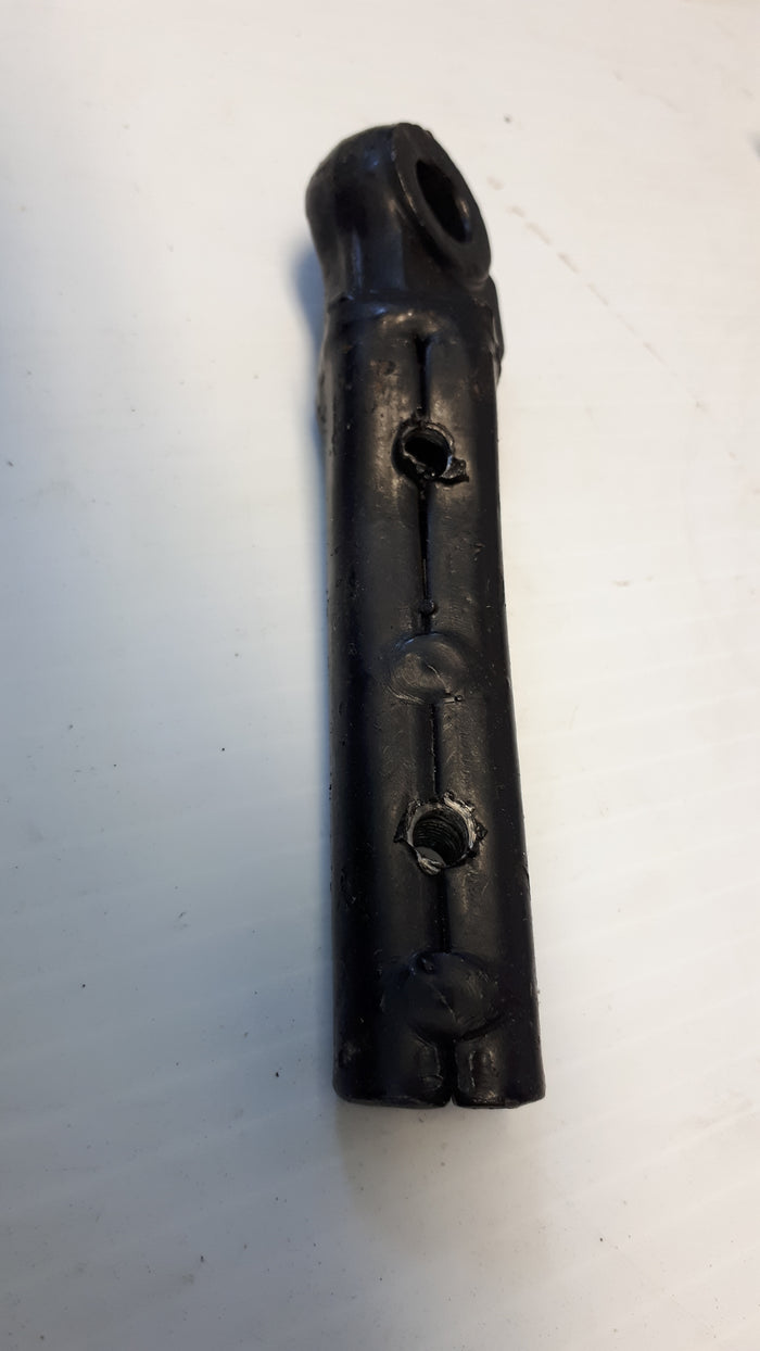 CB400F CB550K Arm, R Footpeg