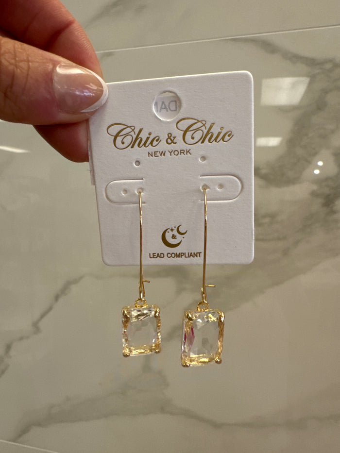 CLEAR DANGLE EARRINGS