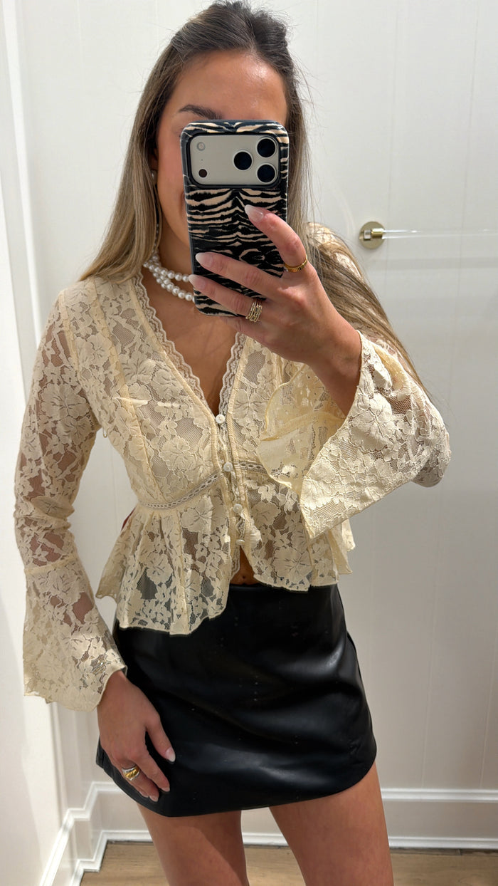 CREAM LACE FLARE SLEEVE TOP