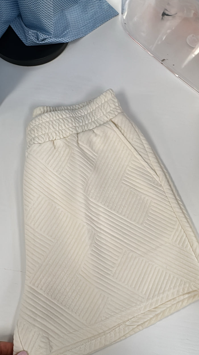 CREAM TIE COMFY SHORTS