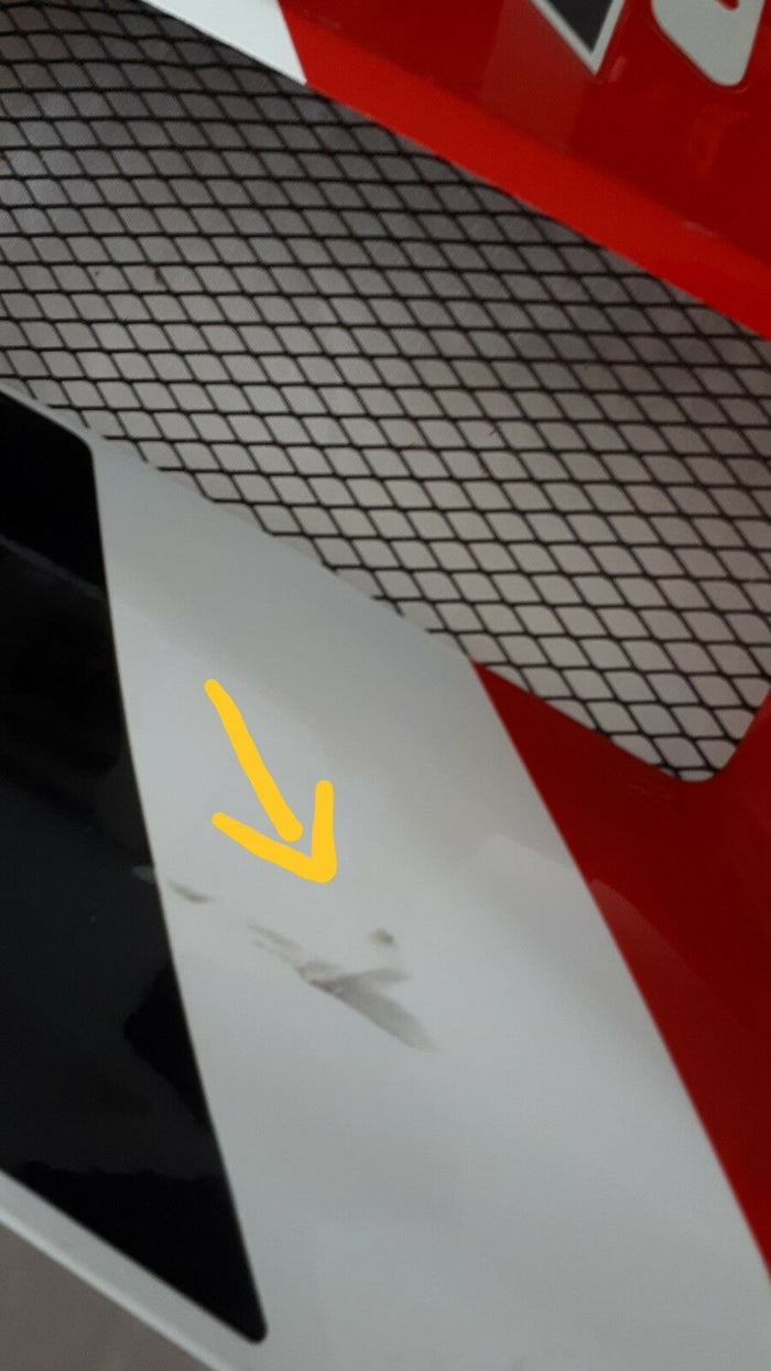 GSX-R 750 SIDE PANELS  RED / WHITE