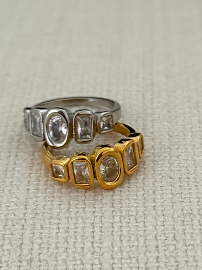 THE SILVER HAZEL RING