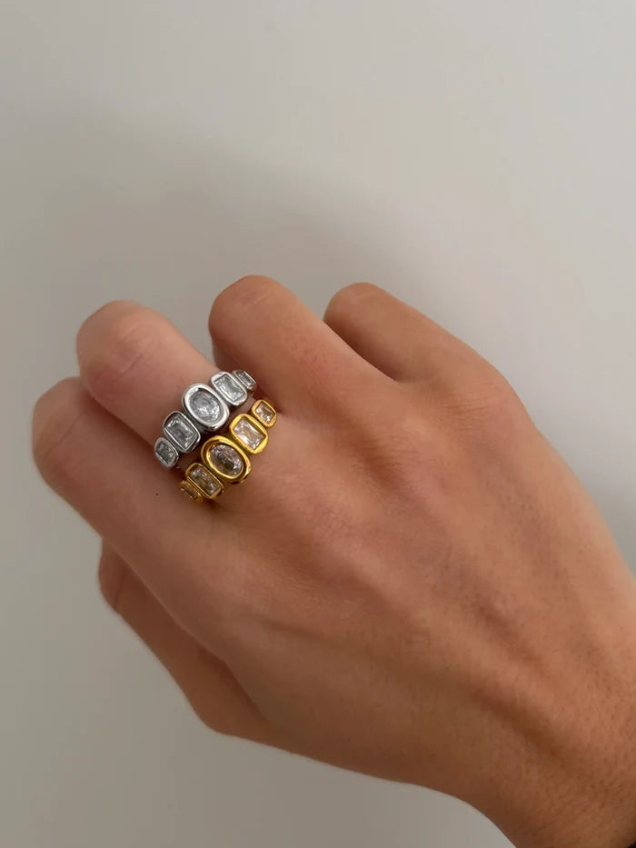 THE SILVER HAZEL RING