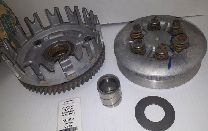 YAMAHA DT 250 DT400 CLUTCH ASSEMBLY 498-16301-00 ....1975-1976